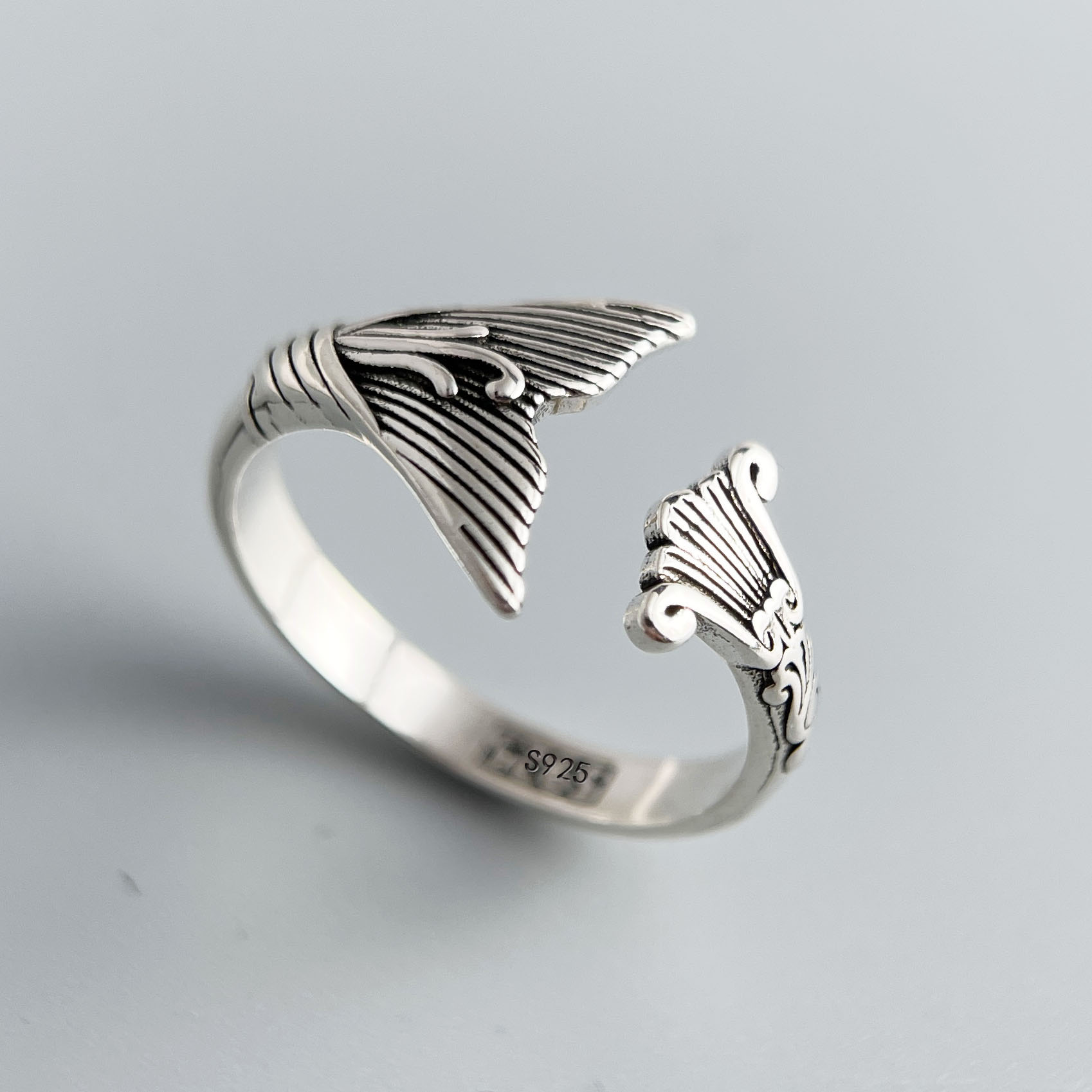 Statement Cocktail Ring - BF CLUB 925 スターリングリング女性用シンプルな幾何学的な手作り不規則なレトロクジラの尾リングアレルギー対応誕生日ギフト用