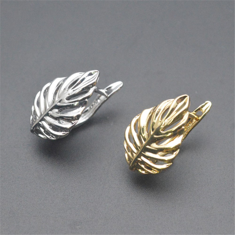 Gold Plated Ring - 1/2個 18K金メッキ真鍮製 葉っぱ型中空ファッションイヤリングバックル DIY用 高品質イヤリングフック留め具 ジュエリー製作