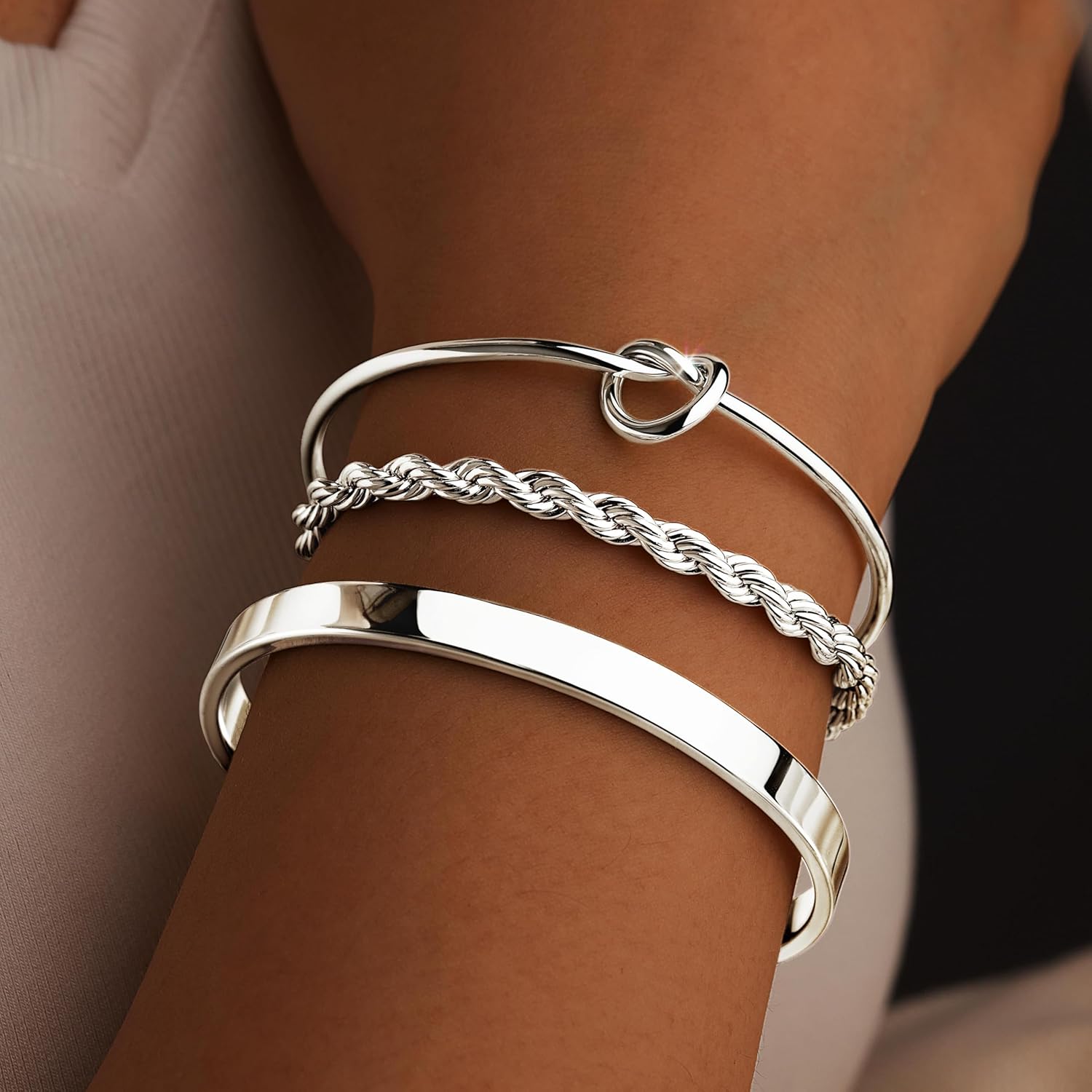 925 スターリングシルバーブレスレット女性用スタックノット - Jewelry Essentials Watches のレビューと価格