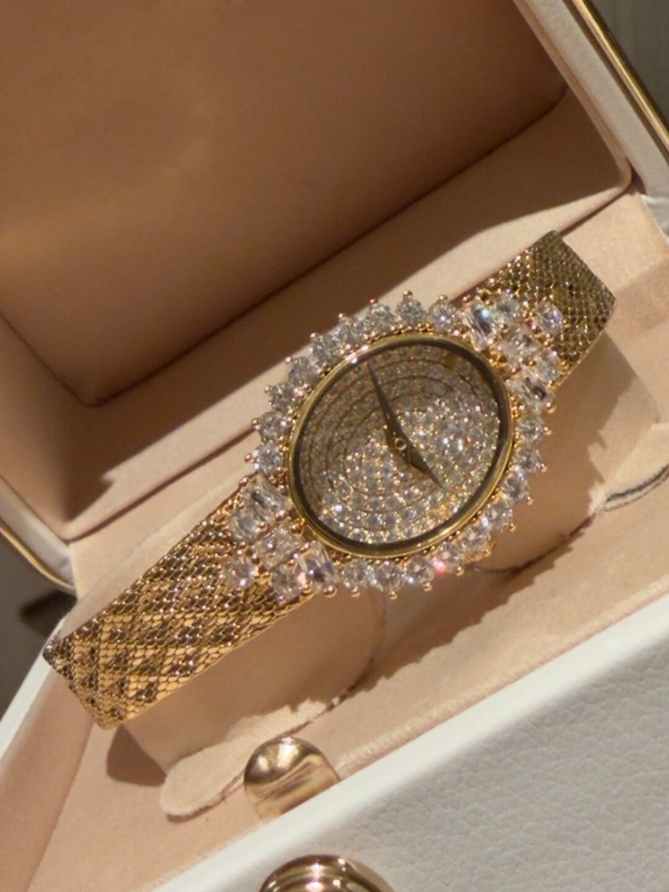 ヴィンテージレディースオーバルシェイプクォーツ時計エレガント - Jewelry Watches Vintage のレビューと価格