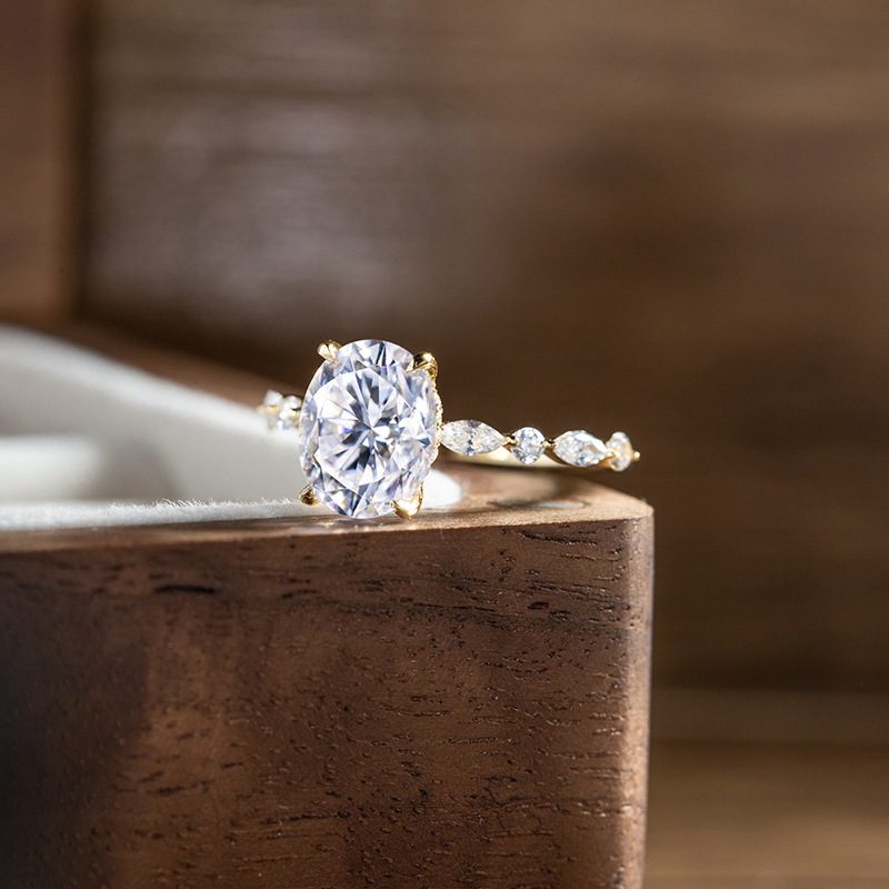 エレガントな楕円形 1ct 2ct 3ct モアッサナイト  - Statement Cocktail Ring のレビューと価格