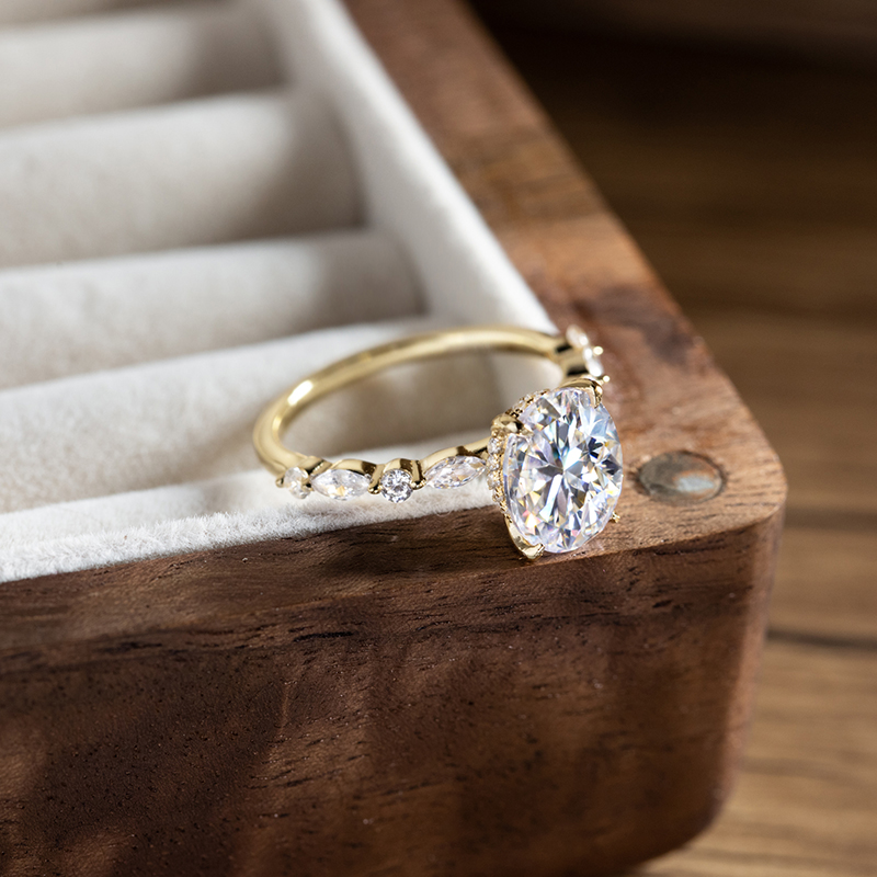 エレガントな楕円形 1ct 2ct 3ct モアッサナイト  - Statement Cocktail Ring のレビューと価格