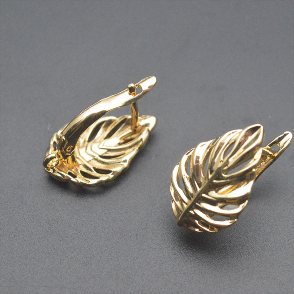 1/2個 18K金メッキ真鍮製 葉っぱ型中空ファッションイヤ - Gold Plated Ring のレビューと価格